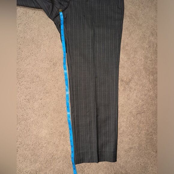 Hugo Boss Super 100s Full Suit - Picture 13 of 13